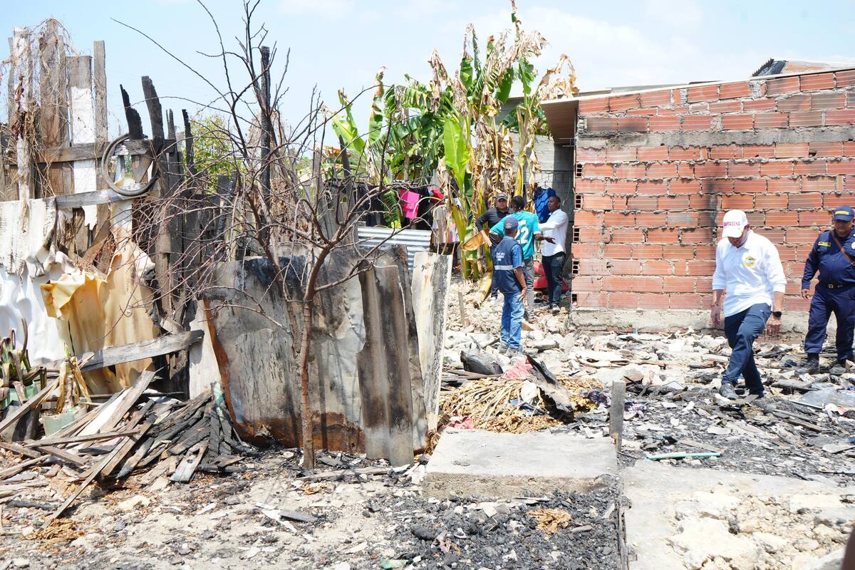 Alcaldía de Cartagena, junto a empresas privadas, donará materiales para habitantes que fueron victimas del incendio. // Foto: Cortesía.