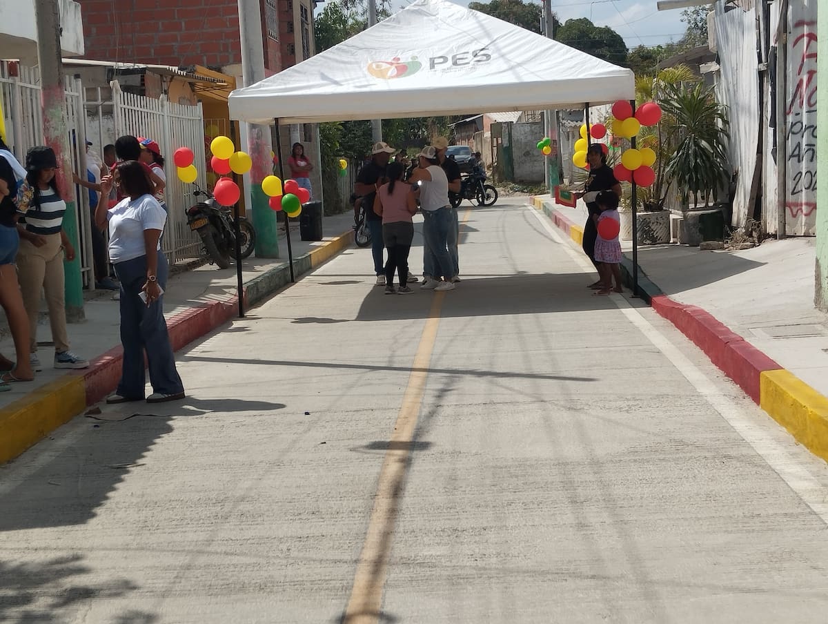Alcaldía de Cartagena entregó la calle Santa Clara en Olaya Herrera. // Foto: Oscar Diaz.