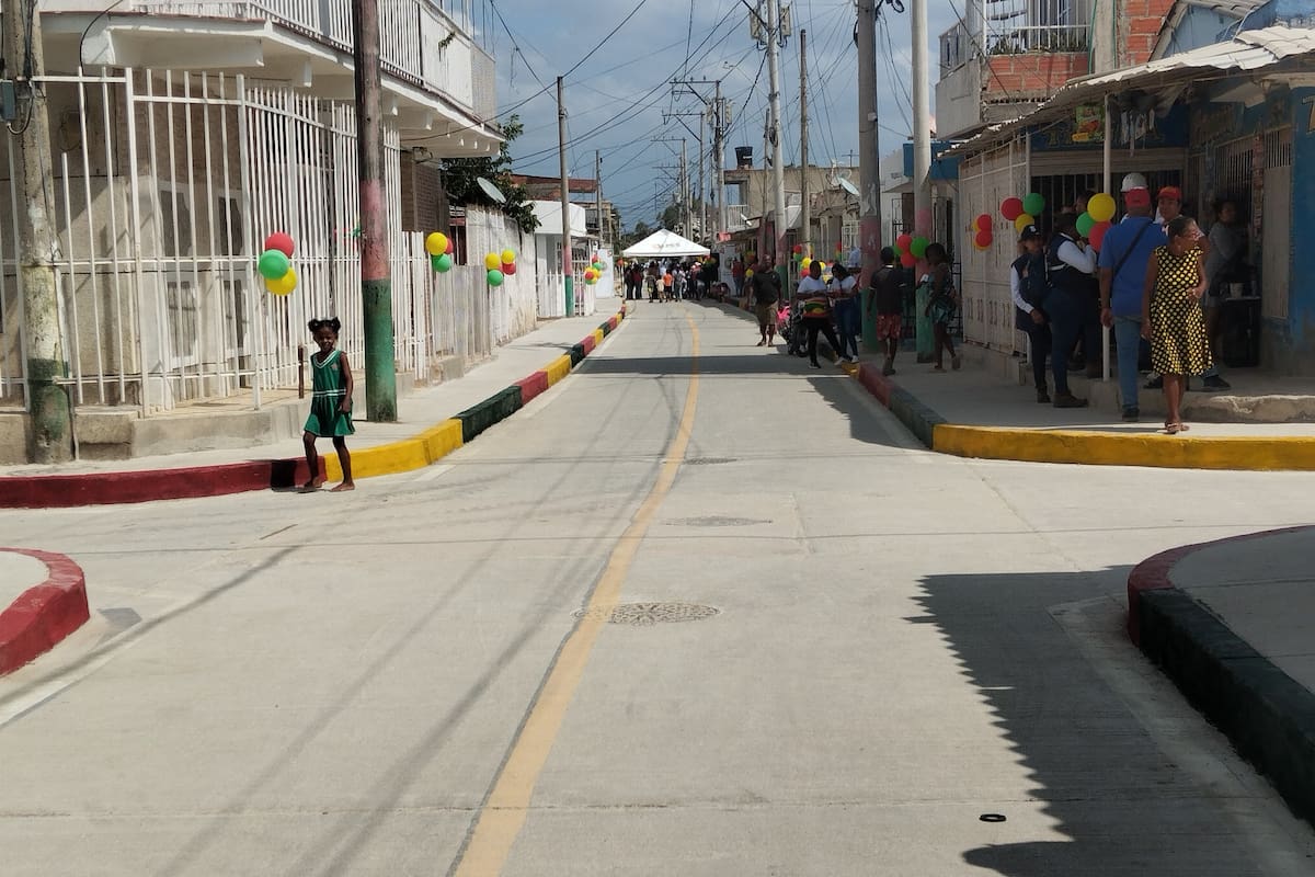 Alcaldía de Cartagena entrega la calle Santa Clara, en Olaya Herrera
