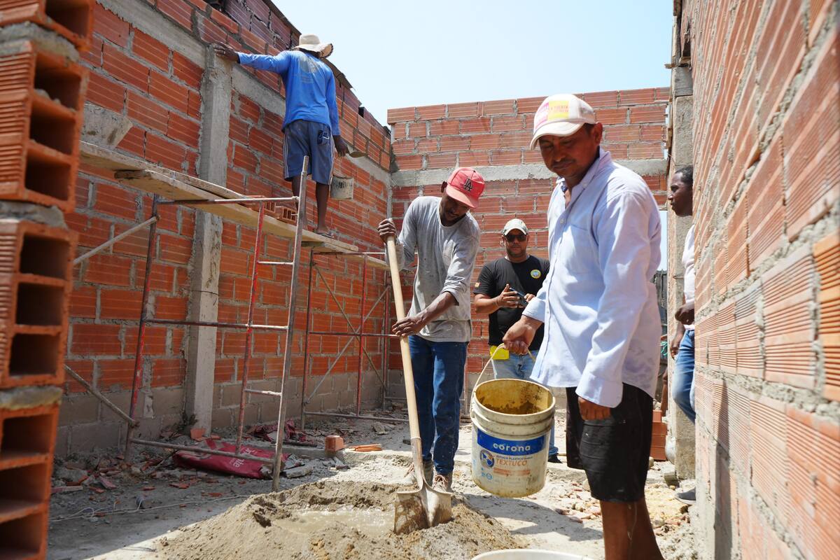 Alcaldía de Cartagena, junto a empresas privadas, donará materiales para habitantes que fueron victimas del incendio. // Foto: Cortesía.