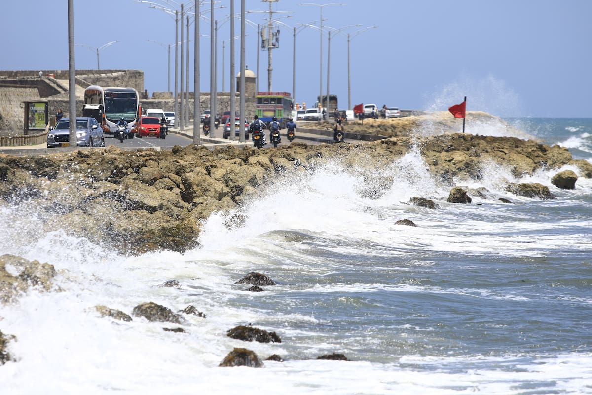 Alerta por fuertes vientos y olas de hasta 4 metros en Cartagena desde hoy