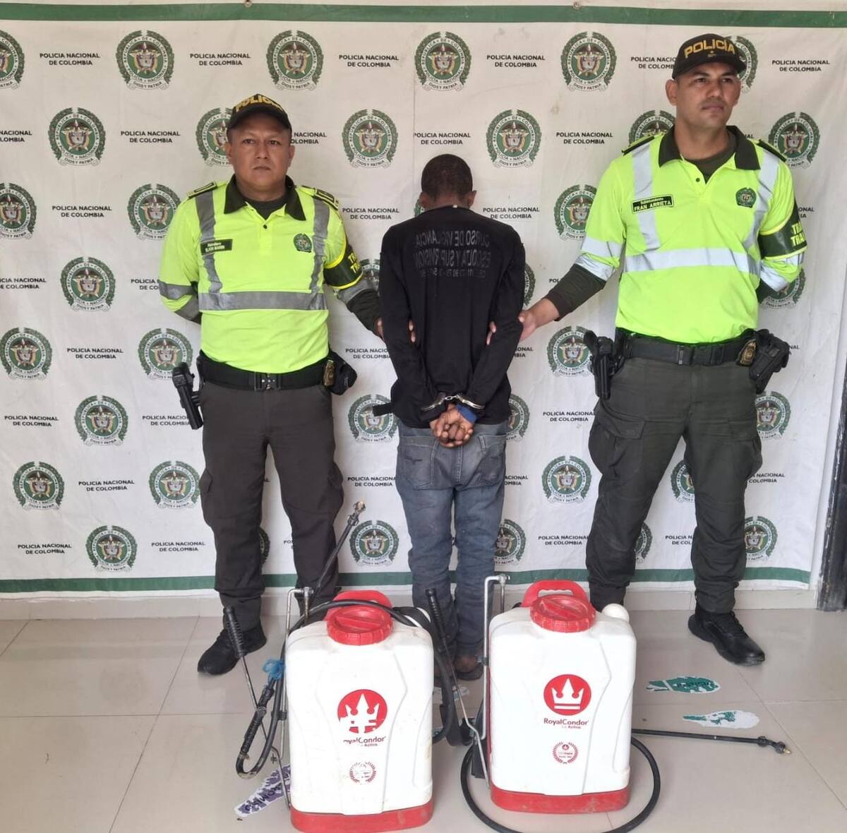 Policía recuperó dos bombas de aspersión avaluadas en $2 millones en María La Baja. // Foto: Policía de Bolívar