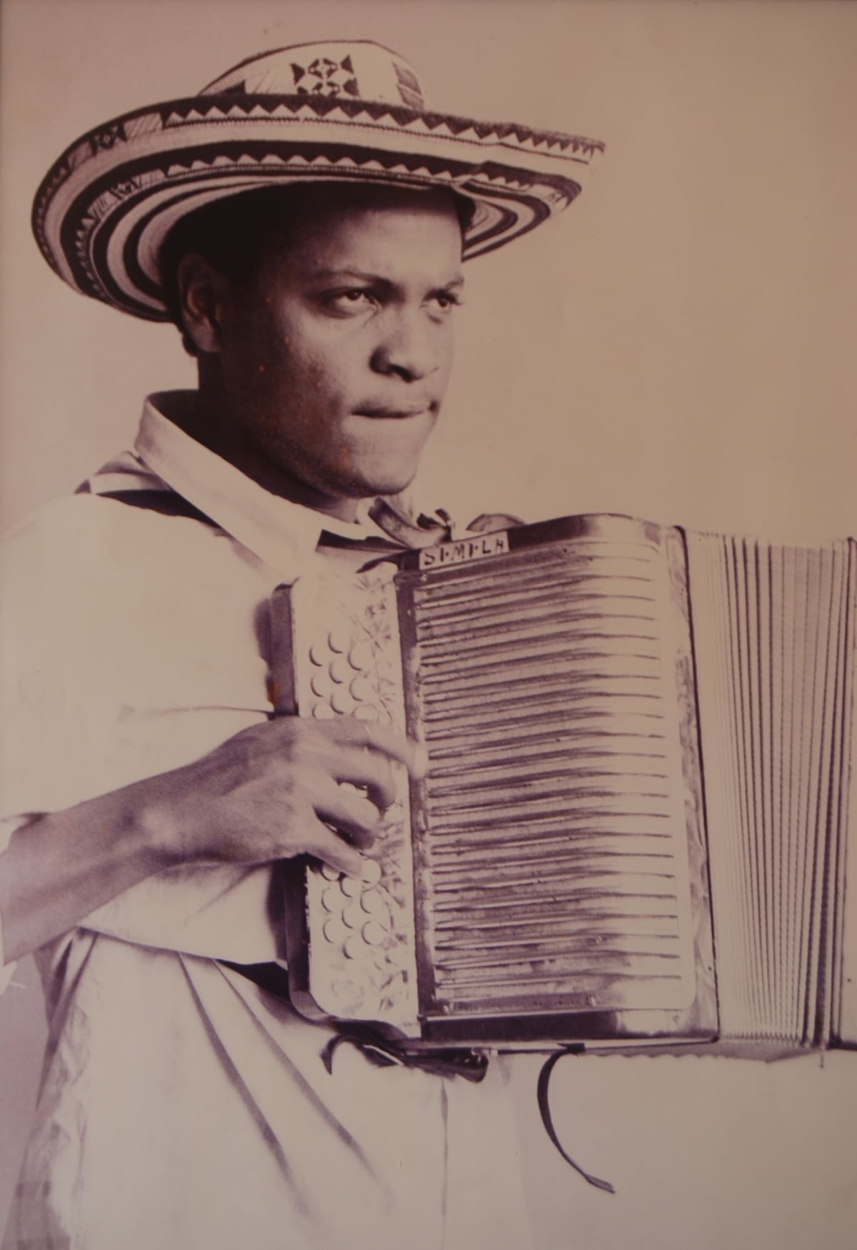 Omar Geles en sus inicios como acordeonero y compositor vallenato. // Foto Colprensa.