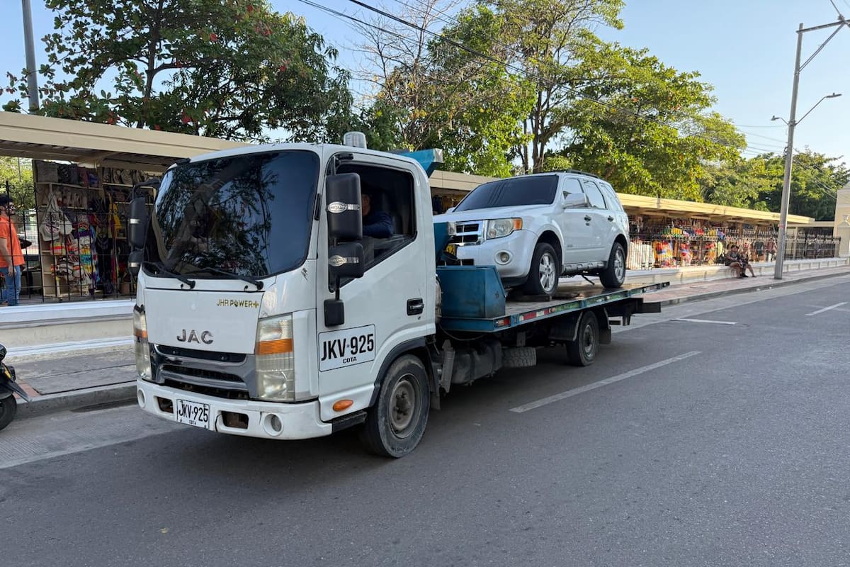 Inmovilizan 25 vehículos en el Centro Histórico de Cartagena: esta fue la causa
