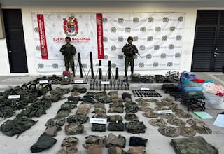Gobernadora destacó golpe del Ejército a las ACSN tras hallazgo de explosivos y material de guerra