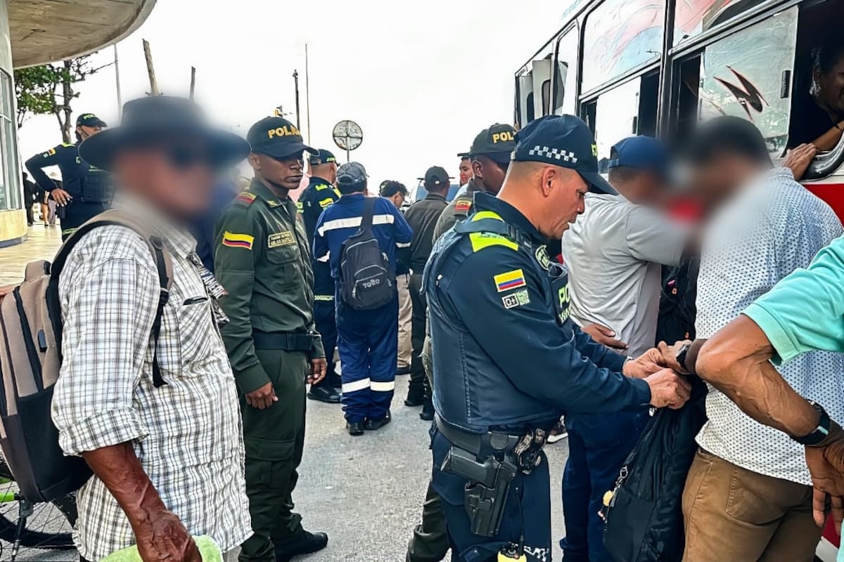 ¡Atención! La Policía salió a combatir el delito dentro de los buses en Cartagena