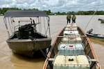 Armada incautó combustible y cemento que serían destinados a actividades ilegales