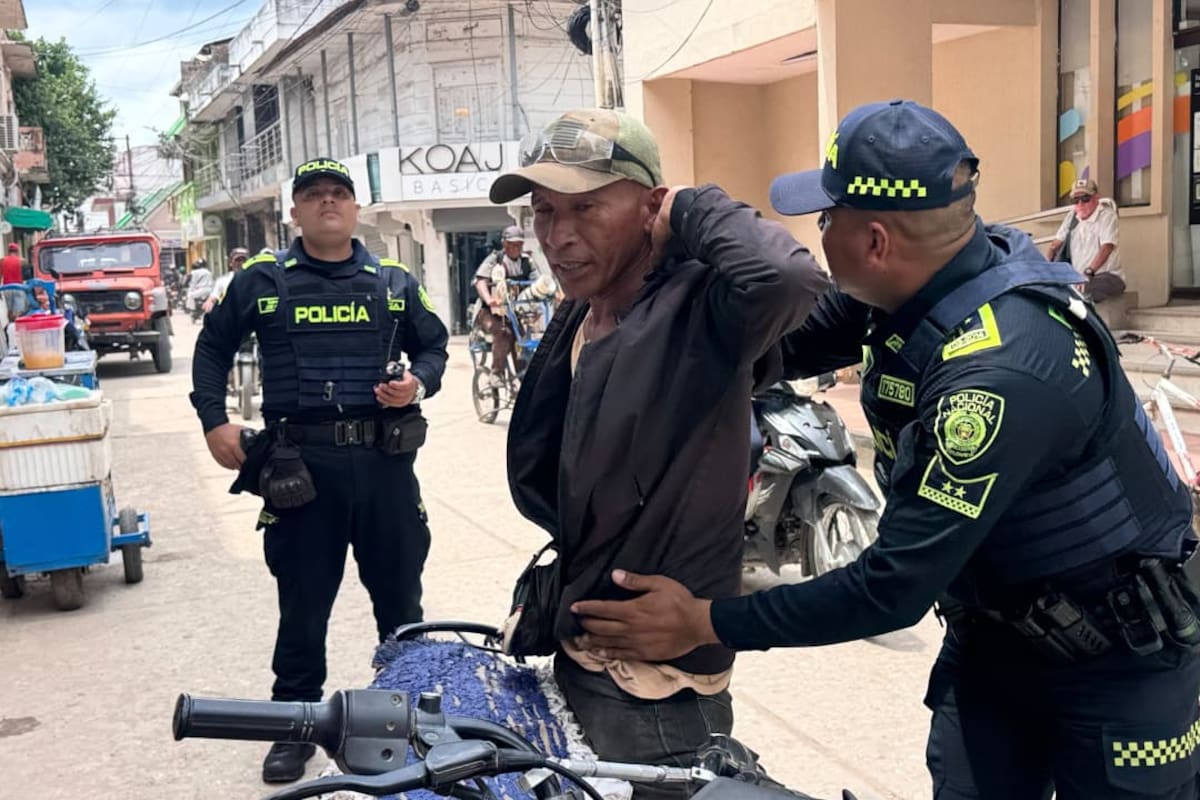 Policía intensifica controles de seguridad en el centro de Magangué por hurtos