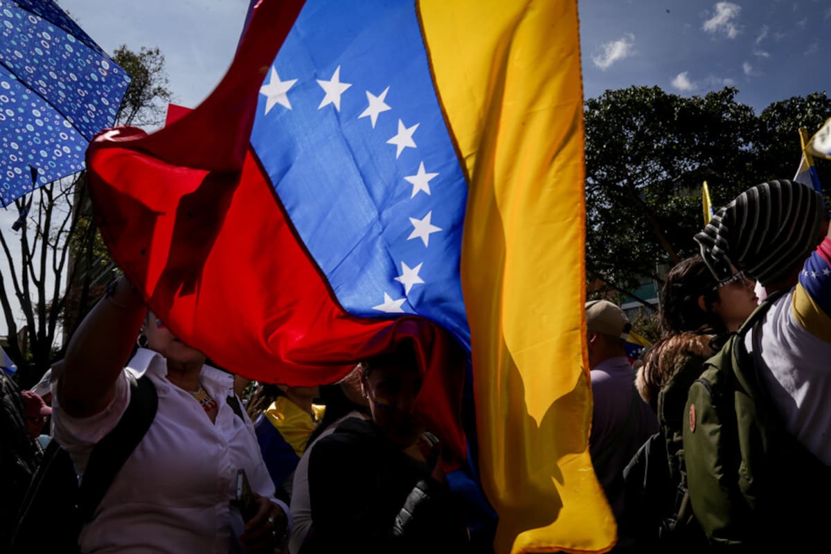 Chavismo y oposición venezolana convocan movilizaciones para el mismo día