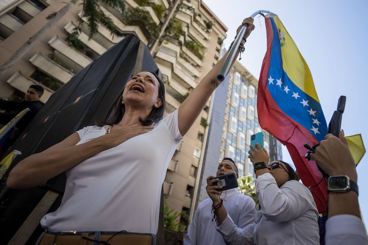 María Corina Machado pide a empresarios colombianos defender la democracia