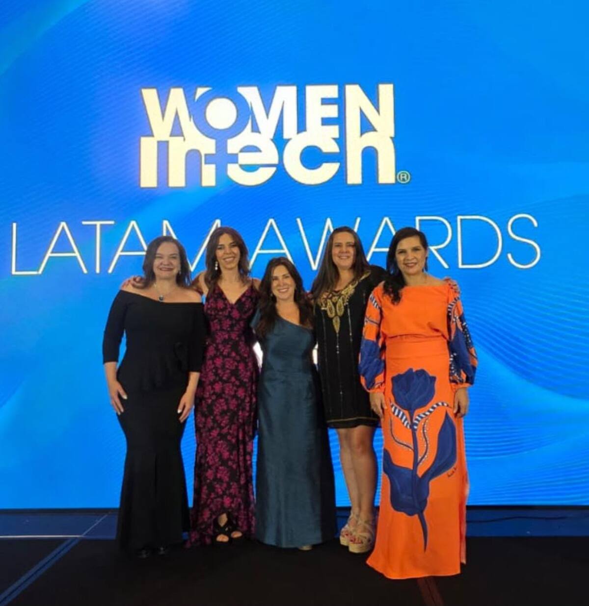 Women in Tech® Global impulsa la participación de mujeres y niñas en tecnología y STEAM, reduciendo la brecha de género.