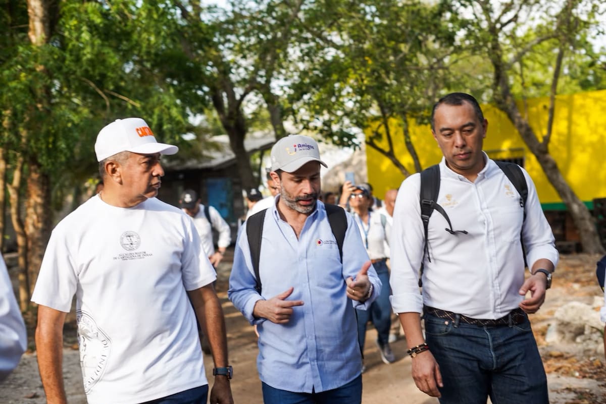 Orika, Isla Grande: acuerdan acciones para mejorar el sistema de energía. // Foto: cortesía - Alcaldía de Cartagena