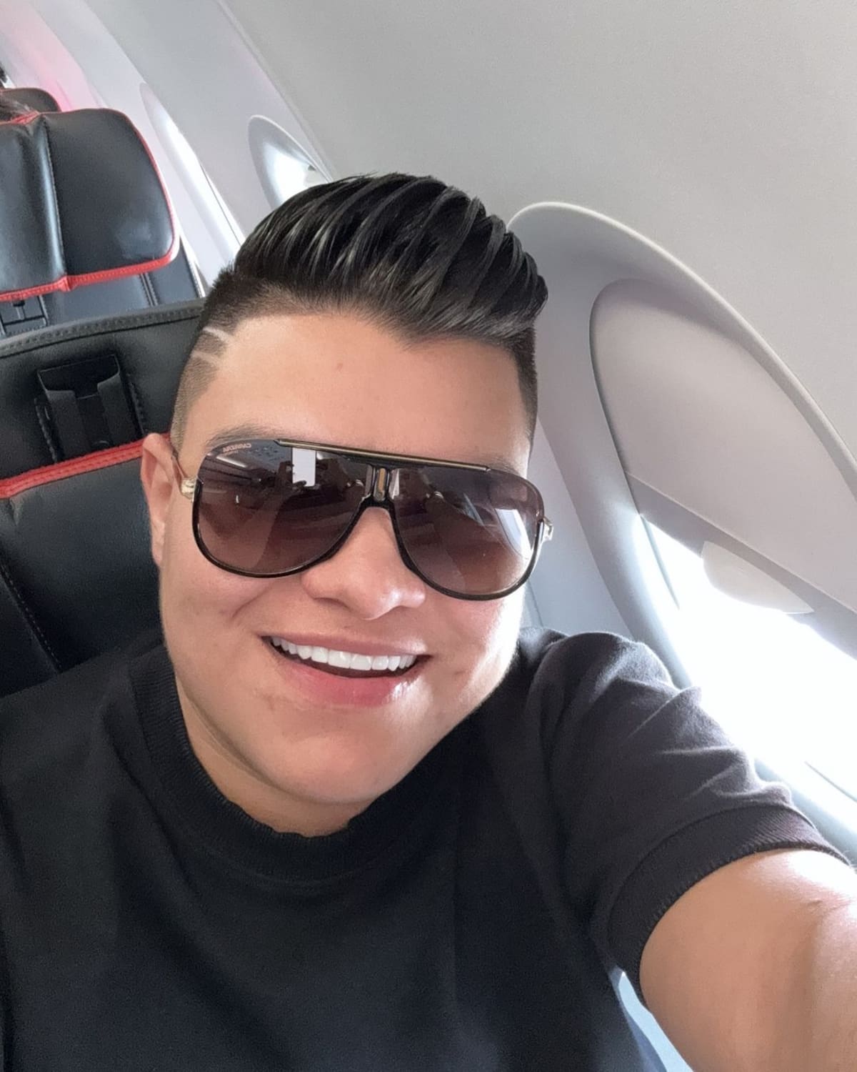 Oscar Gamarra estreno, el sencillo 'El modelo que es un éxito en las redes sociales'.//Foto: IG@oscargamarrap
