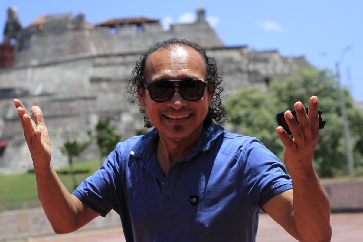 Oscar Rhenals revive su historia en la salsa con ‘Nuestra primera vez’