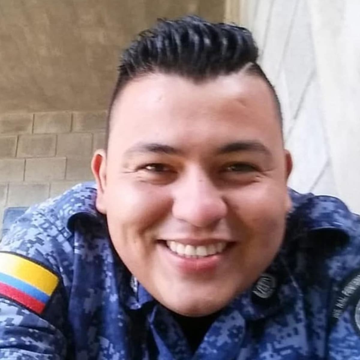 Diego Acevedo Garzón, funcionario del Inpec y propietario del restaurante Sabor Argentino, fue asesinado a tiros por sicarios en su negocio, en Girón, Santander. //FOTO: TOMADA DE X.
