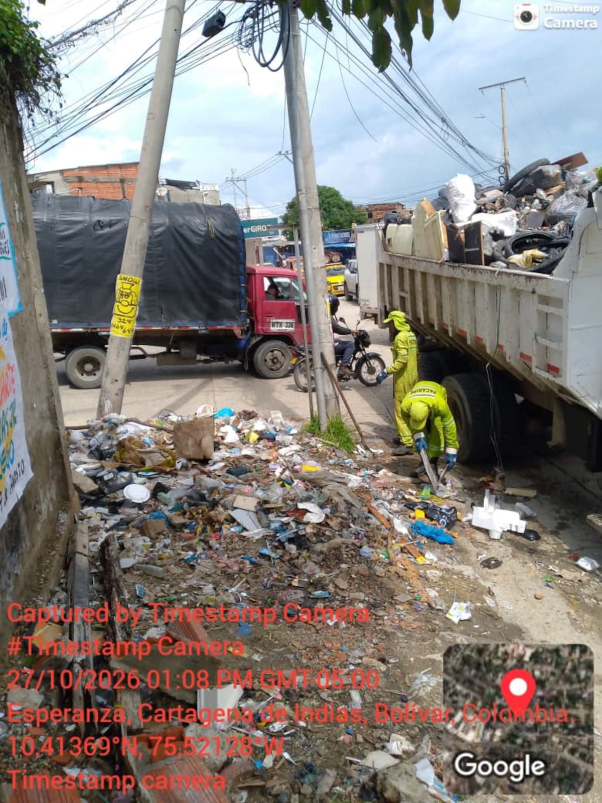 Pacaribe elimina basurero satélite en la entrada al barrio La Esperanza. // Cortesía - Pacaribe