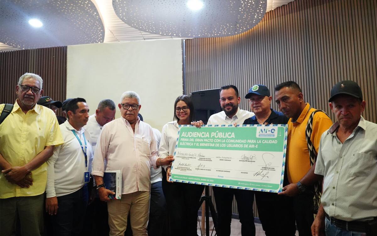 Edwin Palma Egea, agente interventor de Air-e, hizo un pacto por mejoramiento de la energía en la ciudad de Santa Marta y el Departamento del Magdalena.//Cortesía.