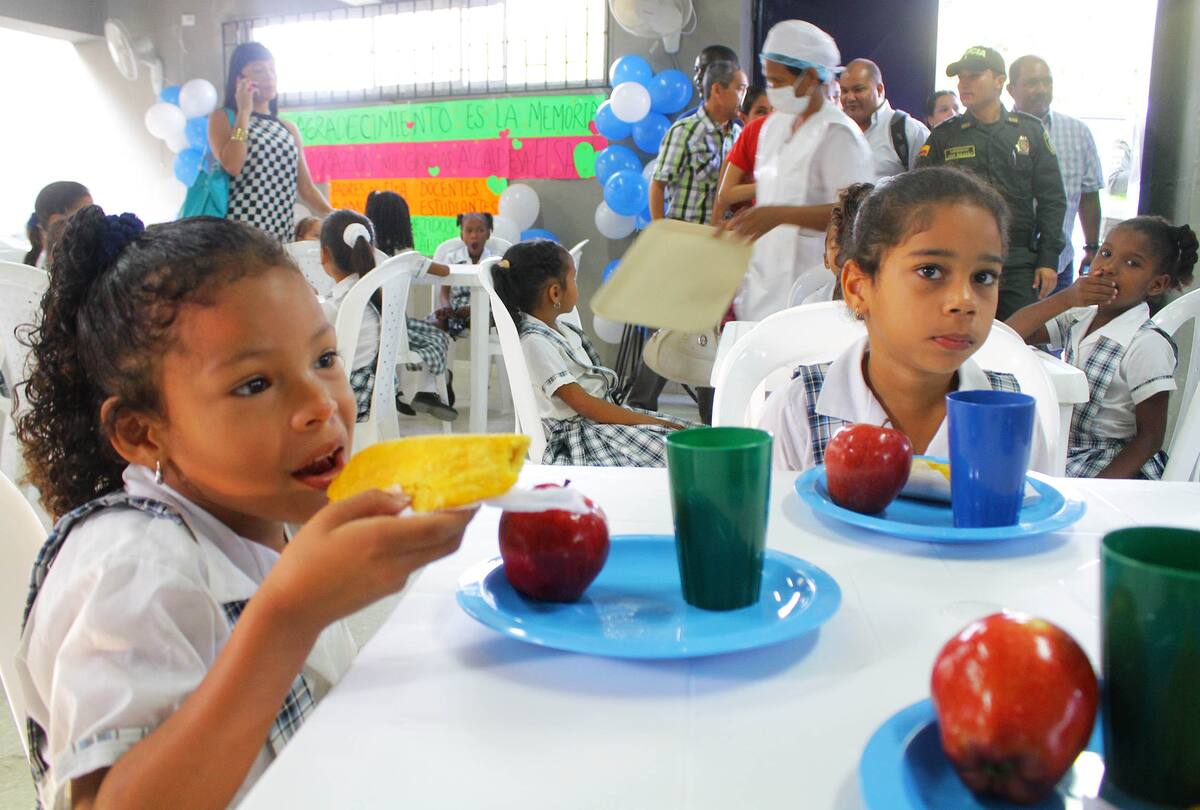 Más de 781.000 niños, niñas y adolescentes se han visto afectados por retrasos en el suministro del Programa de Alimentación Escolar (PAE) en Colombia. // Foto: Colprensa.