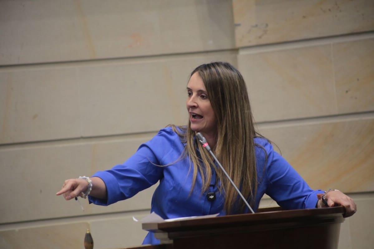 Oposición encara a Petro por presuntas chuzadas en campaña. // Foto: Prensa Senado.
