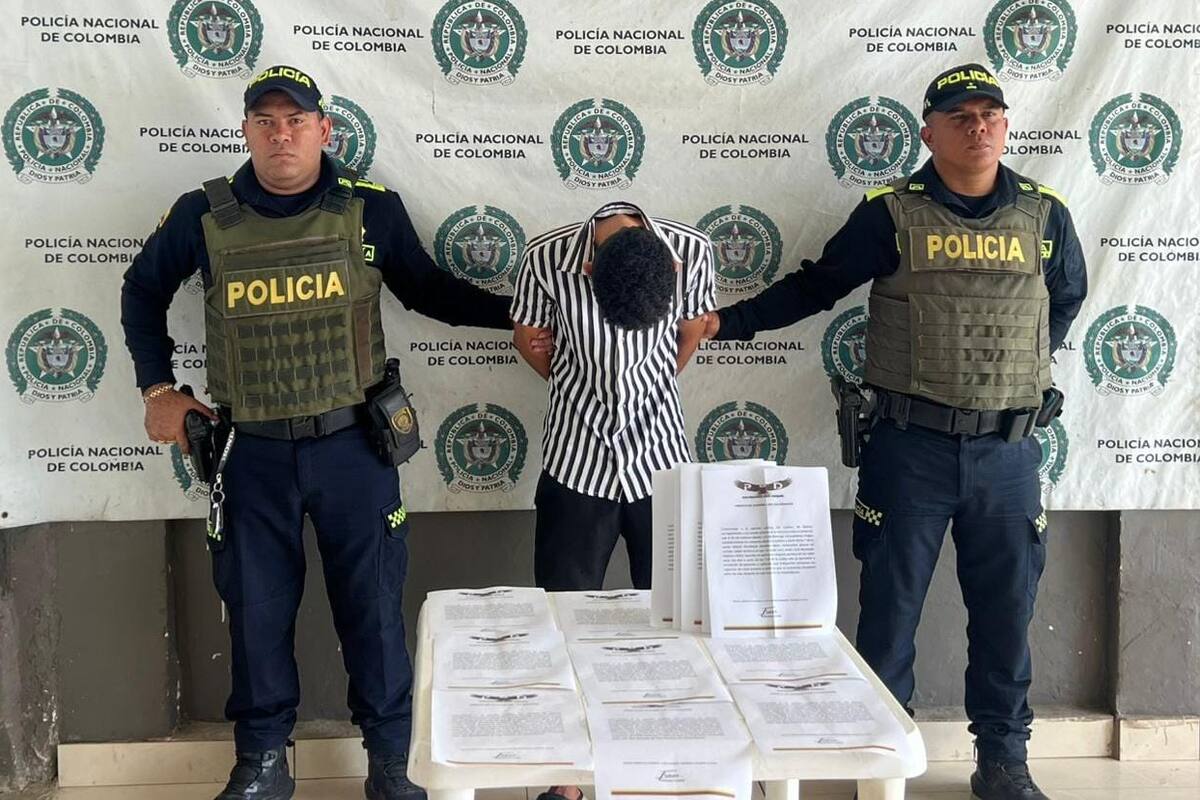 Cayó con 66 panfletos amenazantes en El Carmen de Bolívar: Policía entregó detalles