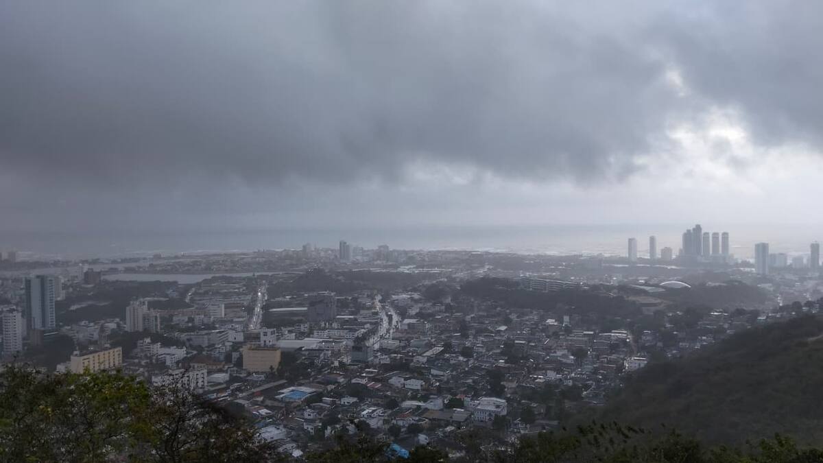 Panorámica de Cartagena en medio de intensas lluvias por el frente frío que golpea al Caribe colombiano. // Foto: Luis Herrán - El Universal