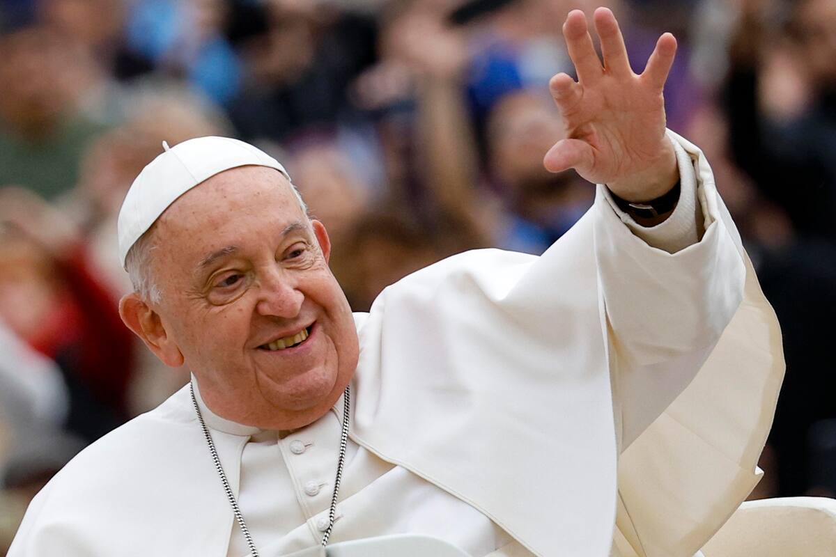 Estas son las primeras imágenes del papa Francisco en el féretro