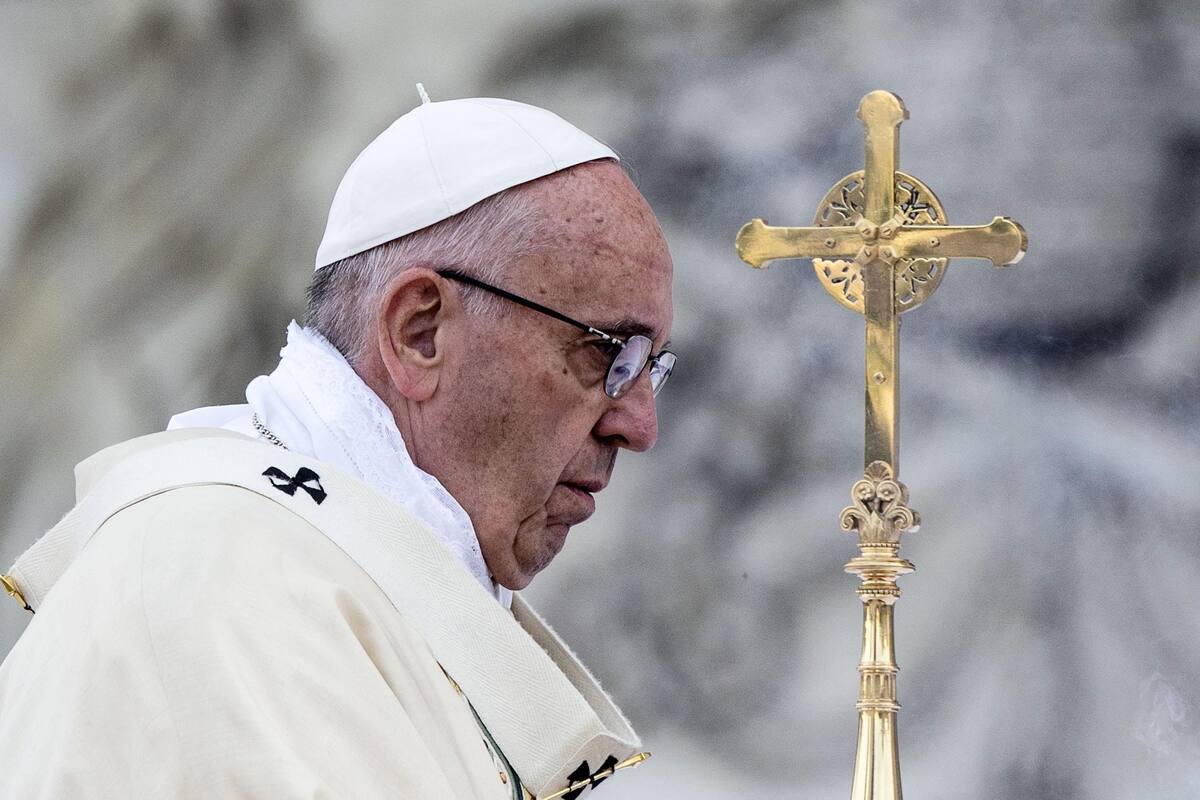 El estado de salud del Papa Francisco es crítico: ¿renunciaría?