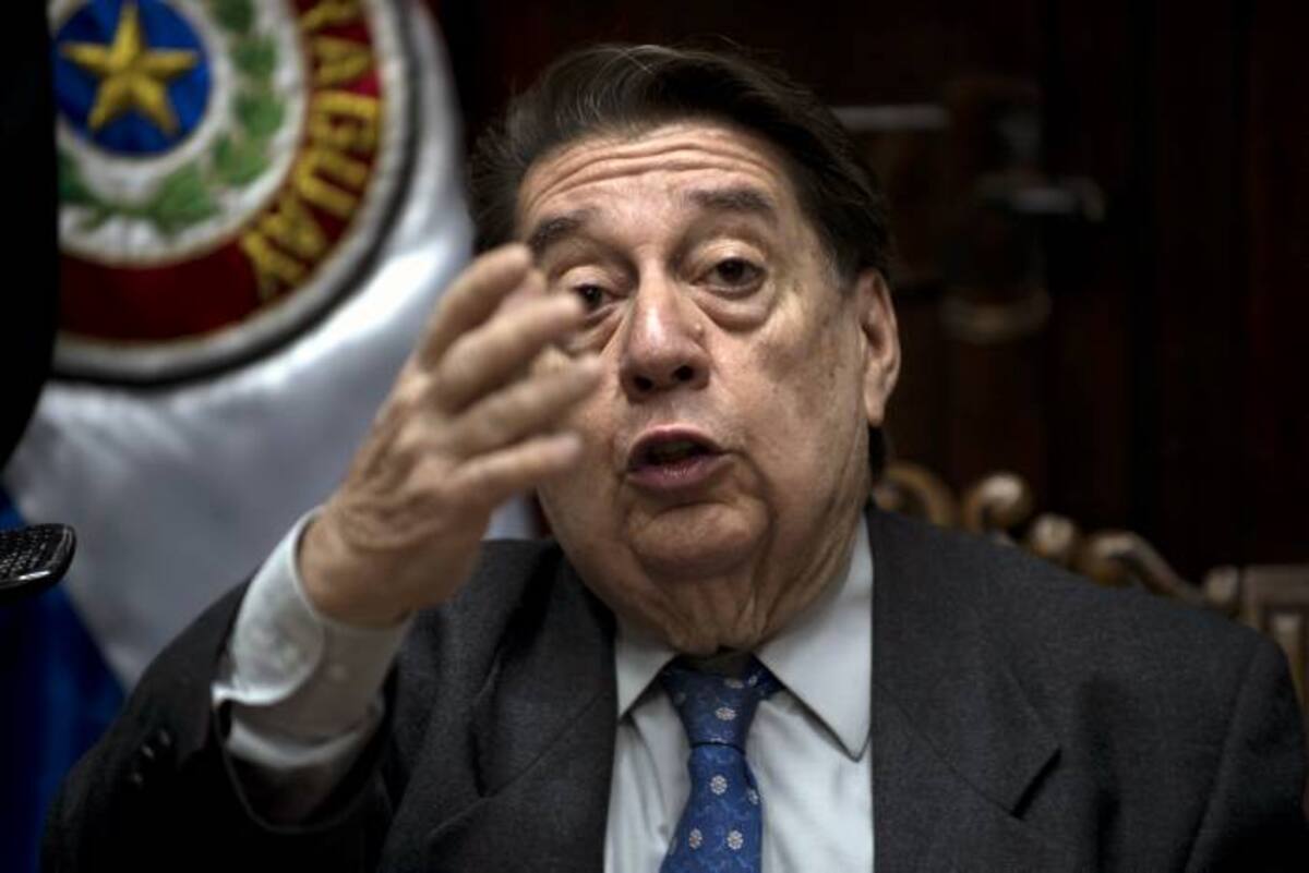 El canciller José Félix Fernández, uno de los primeros designados por el nuevo mandatario Federico Franco. AFP PABLO PORCIUNCULA