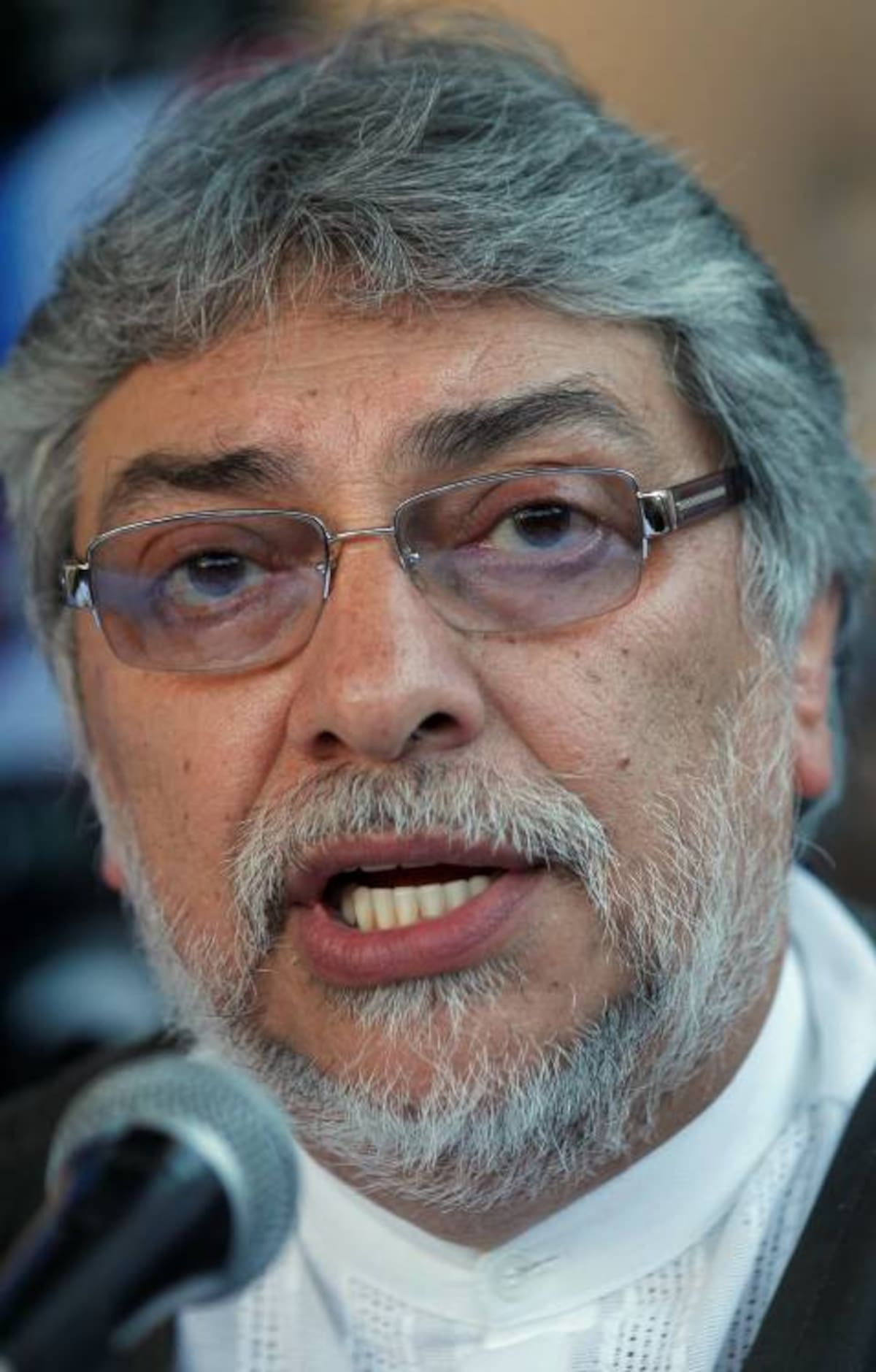 El viernes 6 de agosto de 2010, en una rueda de prensa del Gobierno se difundió de manera oficial que los médicos, detectaron en el ex presidente de Paraguay Fernando Lugo un «linfoma maligno cancerígeno». Fue sometido a sesiones de quimioterapia y hoy se dice que fue curado.