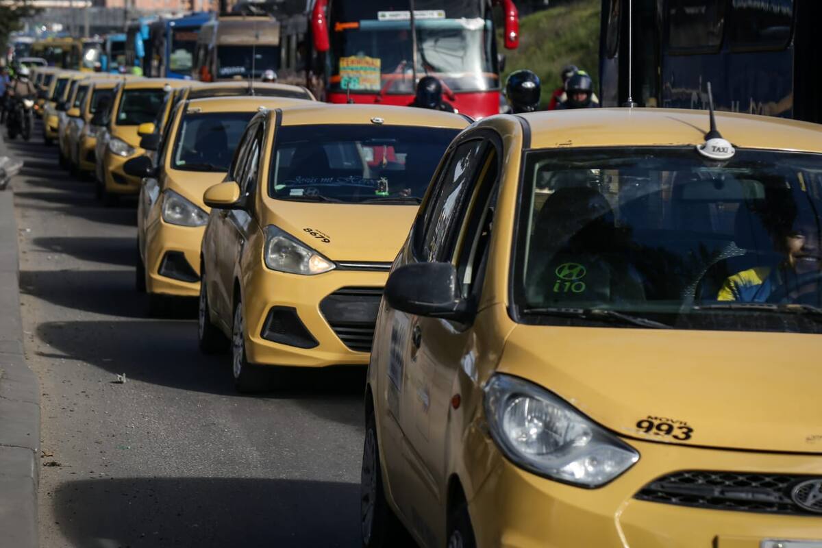 Instalarán cámaras en los taxis para combatir la inseguridad