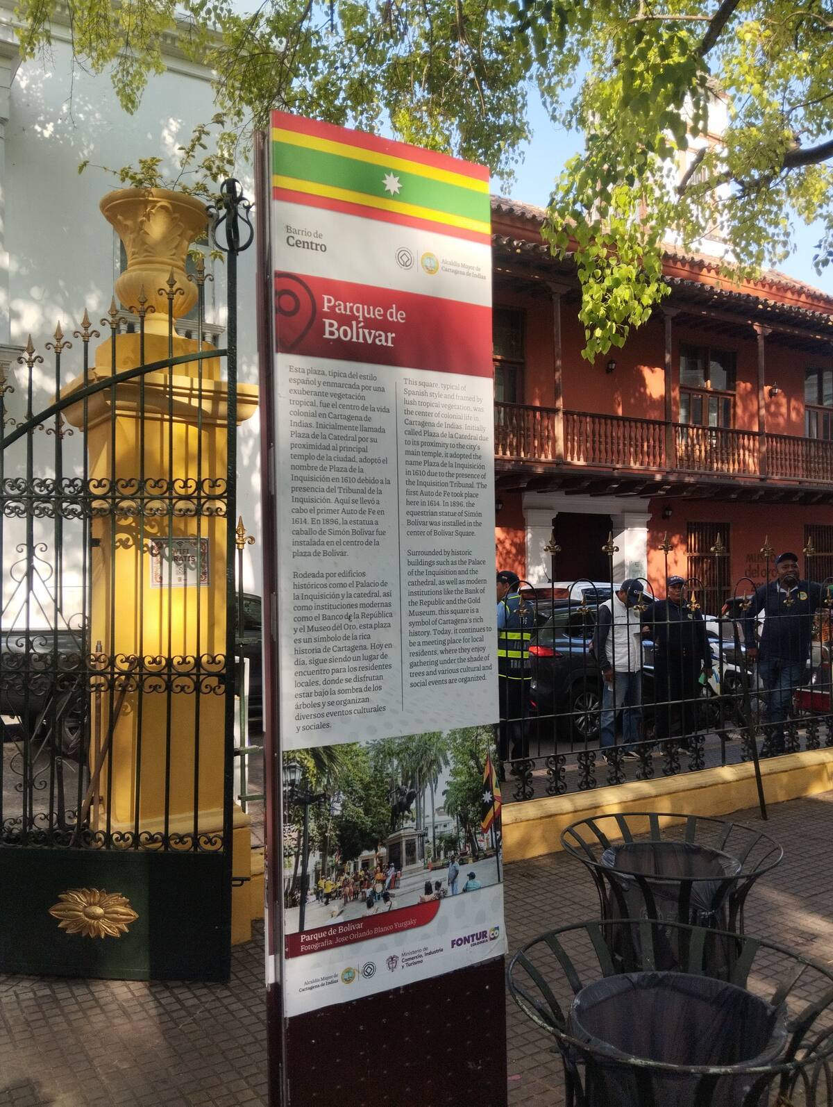 Parque Bolívar, lugar emblemático del Centro Histórico de Cartagena. // Foto: Oscar Diaz.