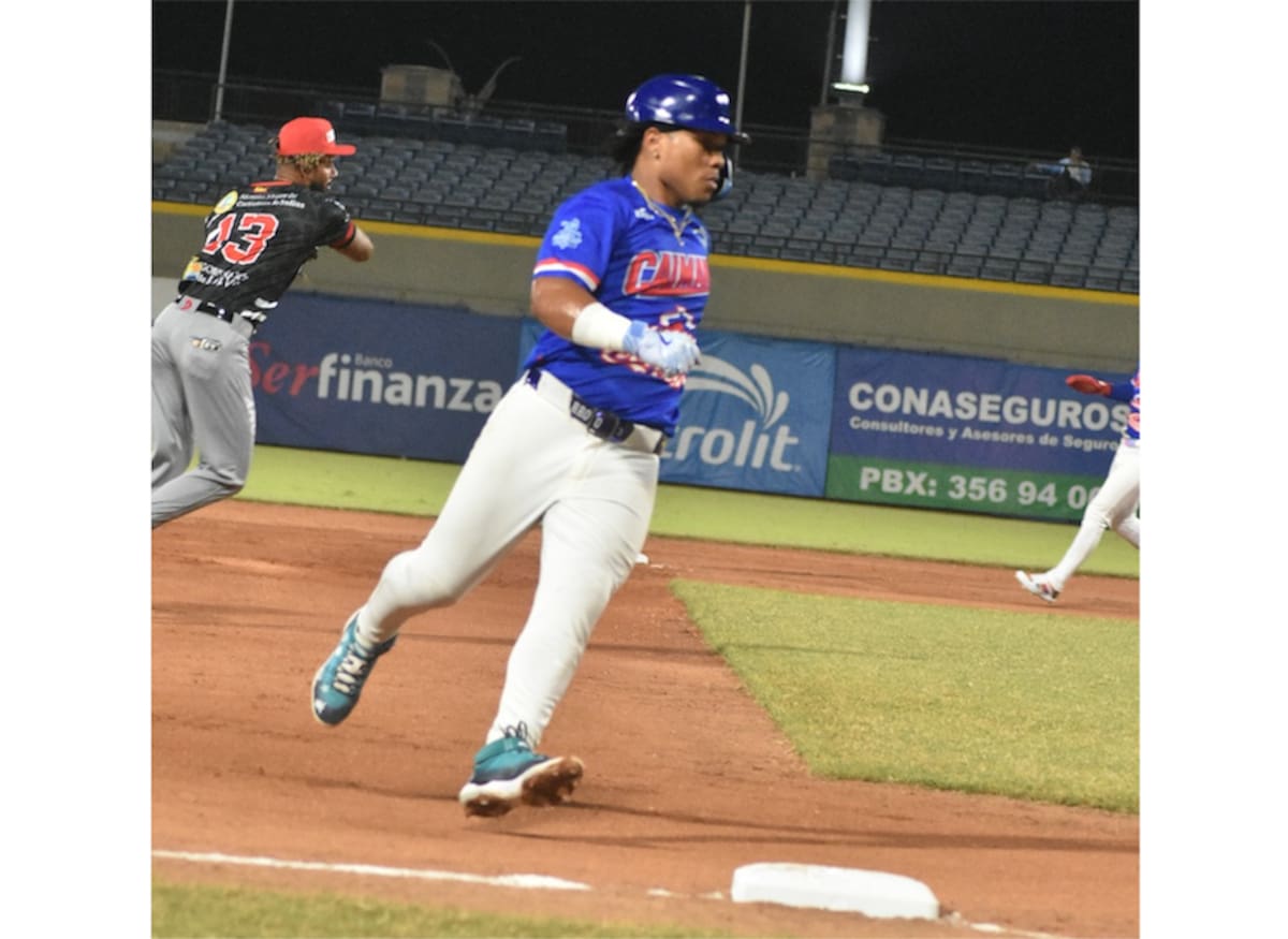 Michael Arroyo hace parte de los Seattle Mariners.//Cortesía @caimanesLPB