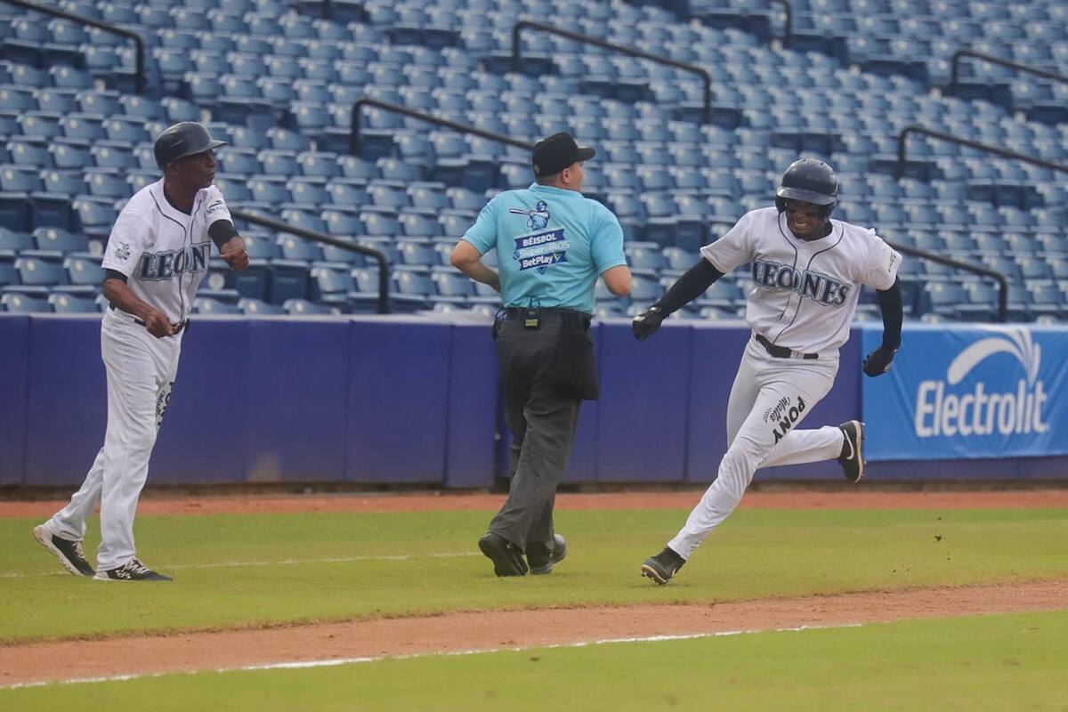 Vaqueros aprovechó el ‘mar de errores’ de Leones para llevarse el triunfo