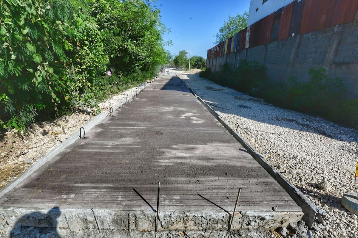 Avanza pavimentación de la Calle 12 en Pasacaballos. // Cortesía.