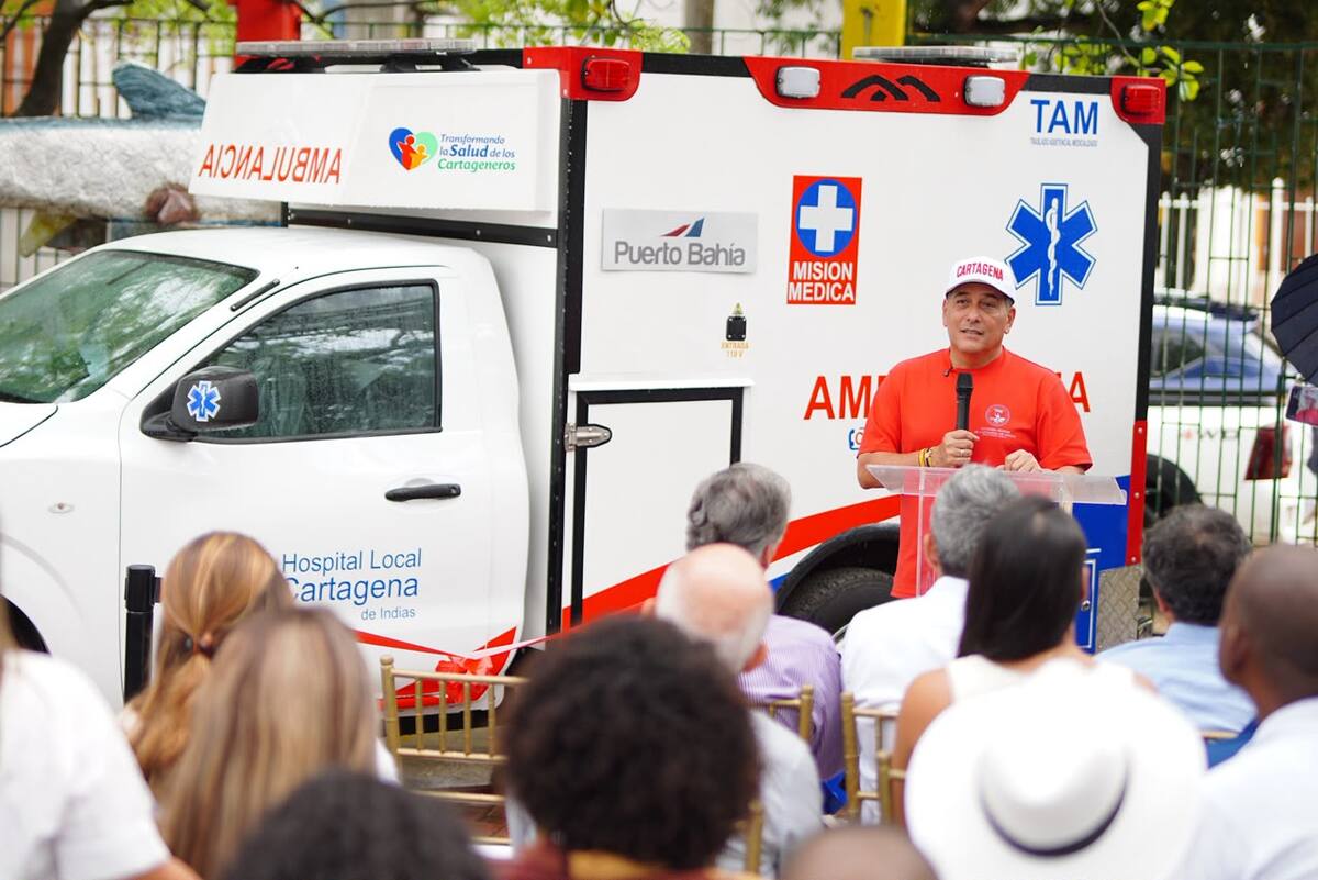 Pasacaballos recibe ambulancia medicalizada que beneficiará a más de 22.000 personas. // Foto: cortesía - Alcaldía de Cartagena