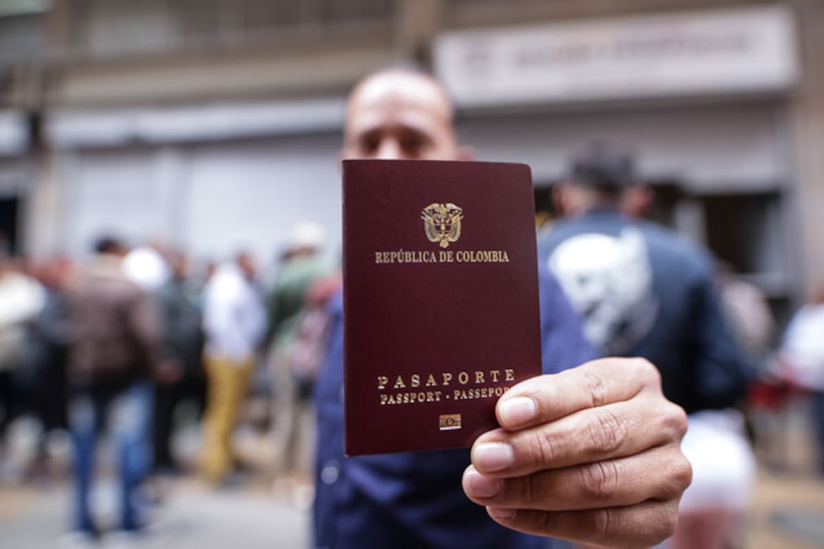 ¿Cuánto cuesta sacar o renovar el pasaporte en Colombia en 2026? Tarifas y categorías