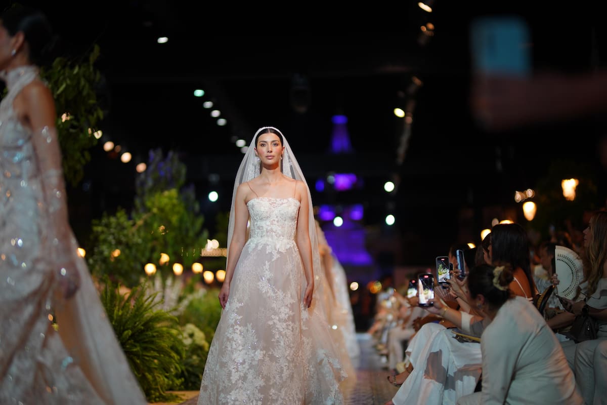 En días pasados se realizó la pasarela histórica en el Camellón de los Mártires con colecciones para novias, novios e invitados.