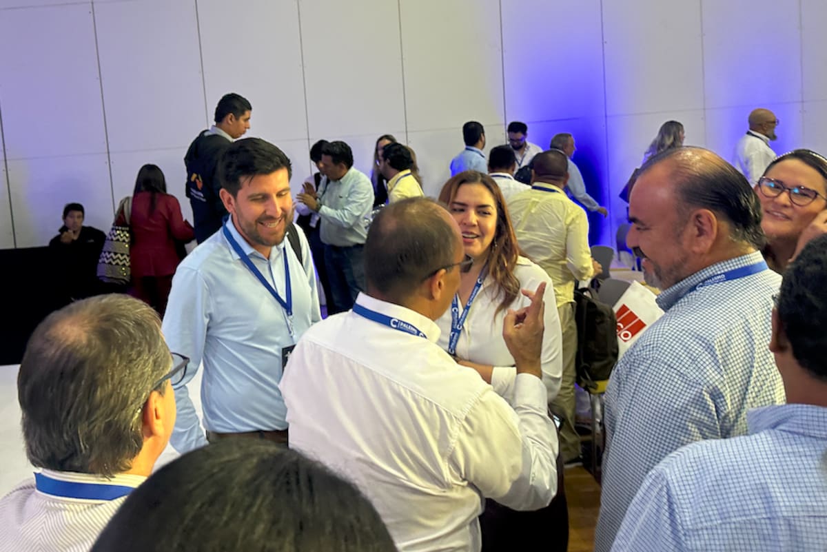La gerente de la concesión del Aeropuerto Internacional Rafael Núñez de Cartagena, Patricia Mejía participó en el V Foro Nacional de Infraestructura Marítima, Fluvial e Intermodalismo celebrado en Barranquilla.//El Universal.