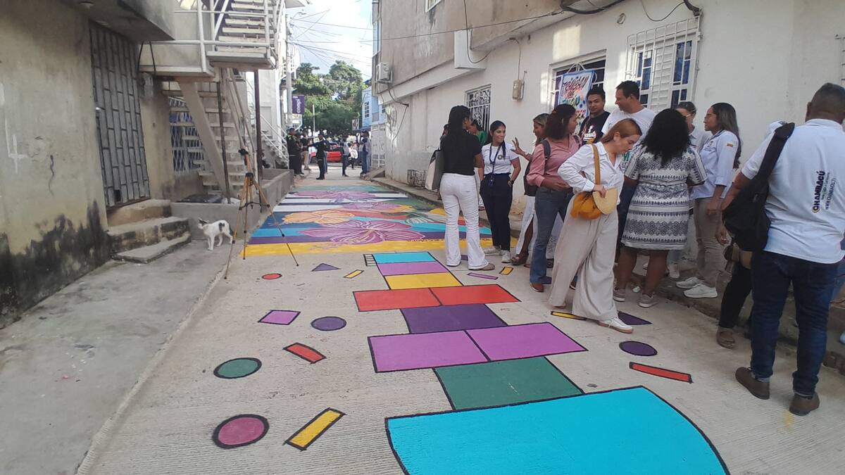 Pavimentación comunitaria en Urbanización Emmanuel. // Julio Castaño - EU