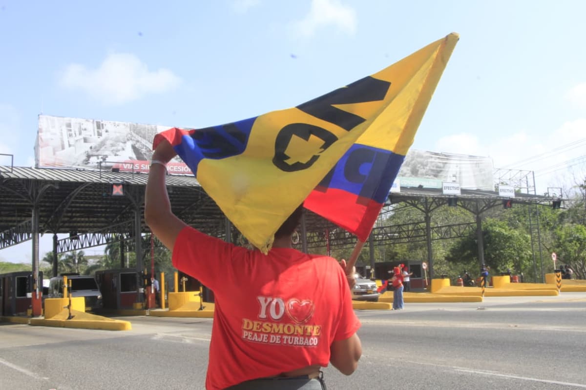 Comité antipeaje menciona que se deben desmontar las casetas en el peaje de Turbaco. // Foto: Julio Castaño.