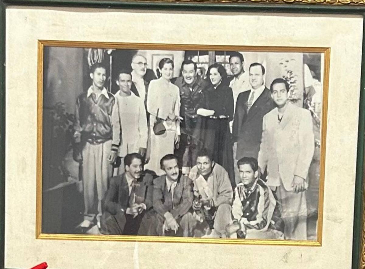 Foto de Pedro Infante con pelotero turbaquero, Kike Castillo. Fuente: Familia Castillo Torres