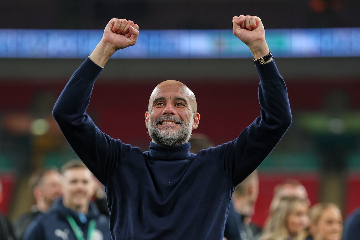 El entrenador del Manchester City, Pep Guardiola, celebra la victoria de su equipo en la final de la Copa de la Liga inglesa contra el Arsenal. //Foto, AP: Richard Pelham