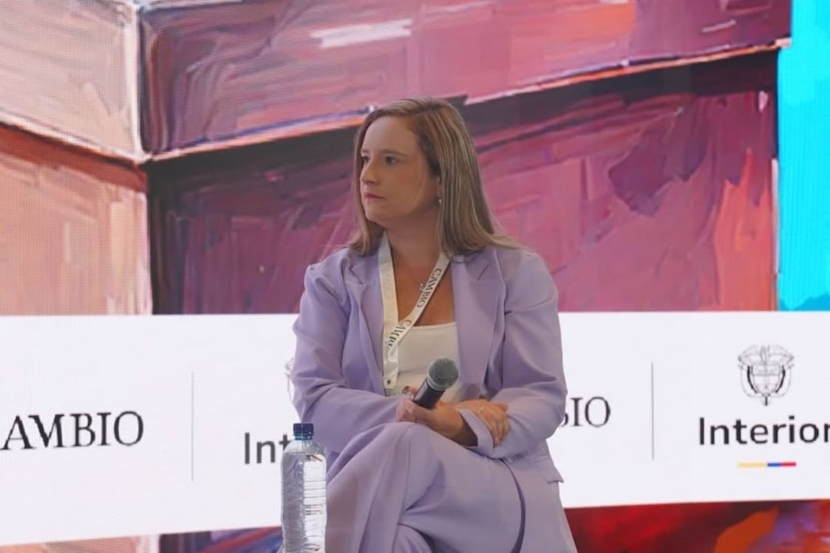 Paola Herrera anuncia que deja el periodismo y responsabiliza a Gustavo Petro