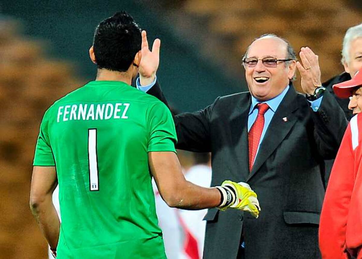 El técnico de Perú, Sergio Markarián, espera que sus jugadores le ganen a Ecuador.