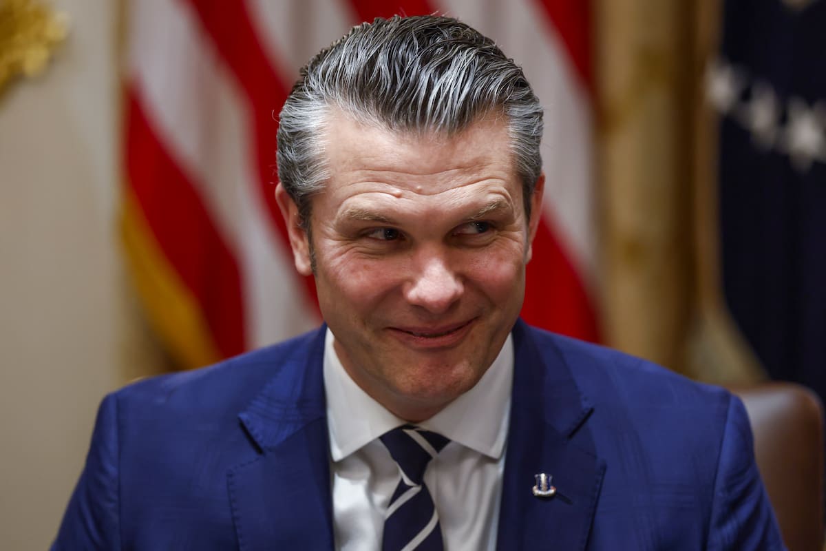 Soldados en Medio Oriente piden a Pete Hegseth “más bombas y más grandes”