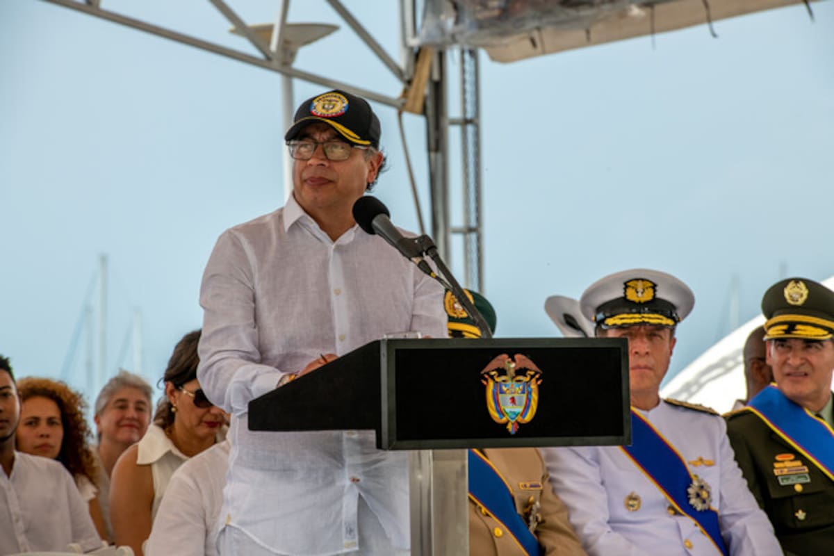 Petro insta a organizar a la comunidad colombiana en Europa