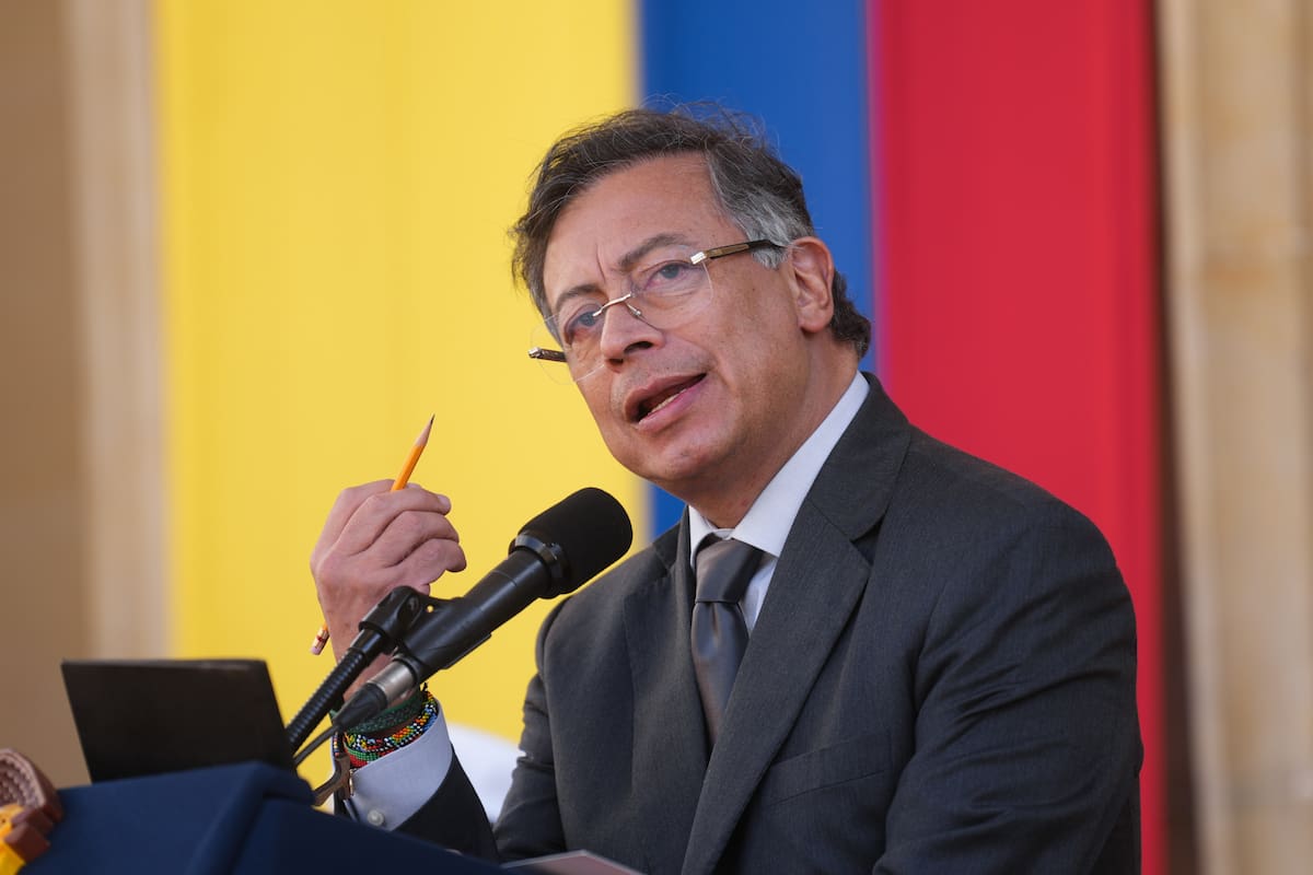Petro anuncia retiro de 150 armas de Estados Unidos de la seguridad de Casa de Nariño