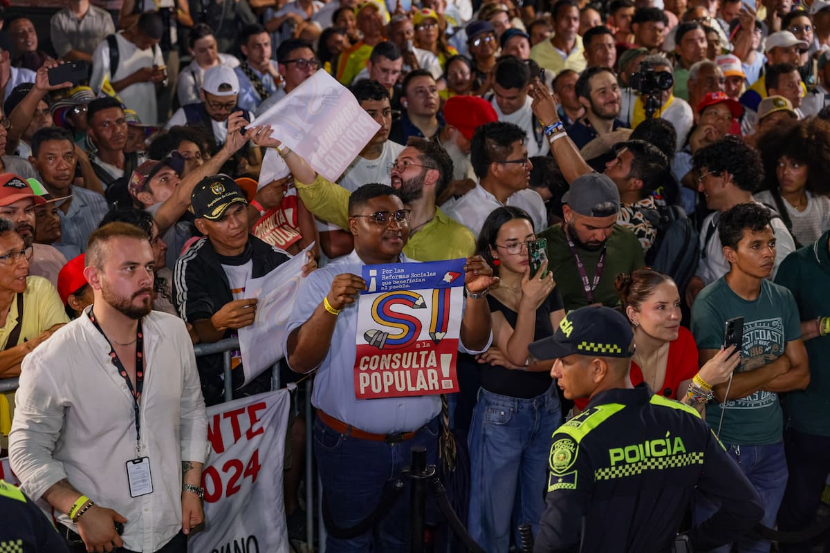Petro convoca al pueblo a “levantarse” en discurso en Barranquilla. // Foto: Presidencia.