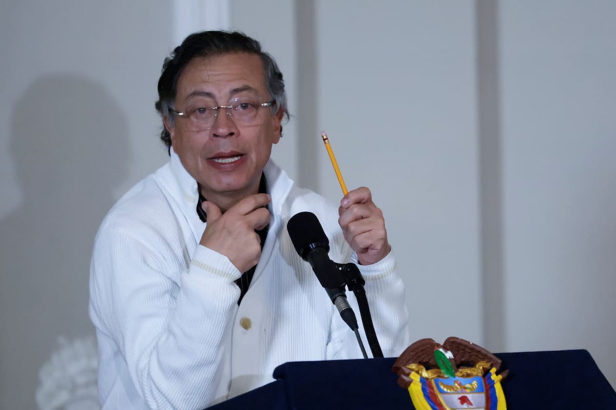 Petro explica por qué la cúpula militar se retiró antes de su último discurso del 20 de julio