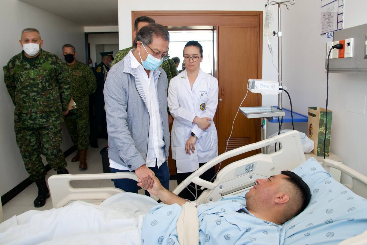 Petro visitó a soldados heridos en ataque del ELN en Arauca